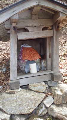 P5063640.JPG (2.41 MiB) 閲覧された回数 5030 回 地蔵尊