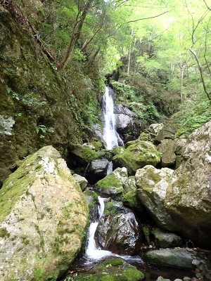 砥石谷出合の滝