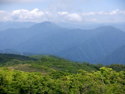 銀杏峯から荒島とモッカを眺めてきました。