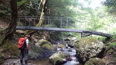 P7304129.jpg (442.31 KiB) 閲覧された回数 3221 回 予定ではここへ下ってくるはずのアルミ橋