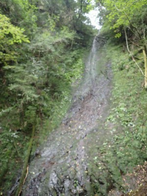 P9070025.jpg (71.07 KiB) 閲覧された回数 1879 回 茶屋滝 上段の滝