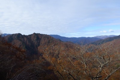 鍋又山と銀杏峰方面