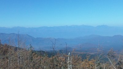 SH3J0058a.jpg (136.89 KiB) 閲覧された回数 13903 回 赤石〜甲斐駒まで 手前に本栖湖