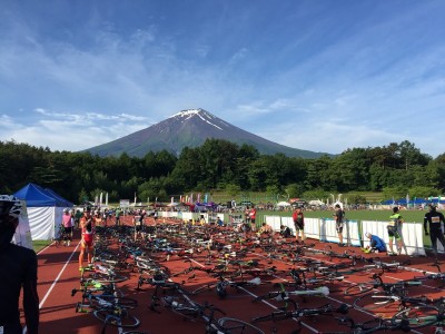 IMG_8754.jpg (291.25 KiB) 閲覧された回数 3619 回 富士ヒルクライム ここからスバルライン五合目まで登ります