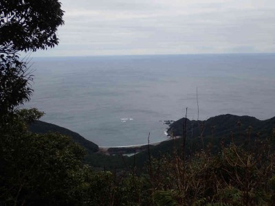 P1180008.jpg (51.07 KiB) 閲覧された回数 3842 回 姫越山から芦浜をみる