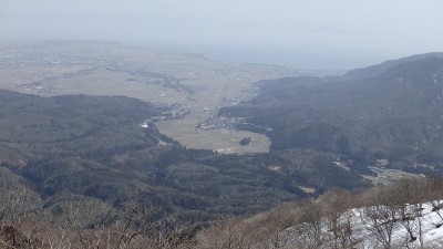 P3111479.jpg (299.46 KiB) 閲覧された回数 4425 回 シンボル?のシロヘビさんも色褪せて