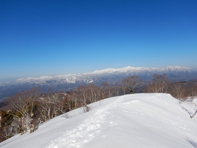 大日ヶ岳、白山、３６０度のパノラマ