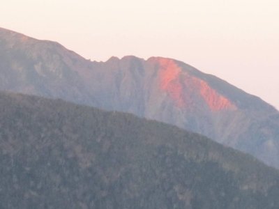 IMG_1434悪沢夕陽.jpg (45.57 KiB) 閲覧された回数 9996 回 染まる悪沢岳