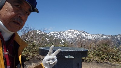 P5112310.jpg (342.71 KiB) 閲覧された回数 9288 回 銚子ヶ峰山頂