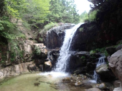 P7210055.jpg (54.88 KiB) 閲覧された回数 4399 回 裏見の滝