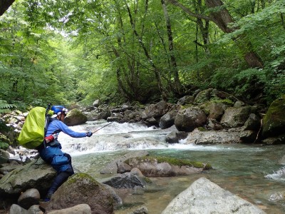 大石沢で　この後ヤブ闇登・・