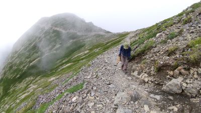 初の3000m稜線歩きは苦しい