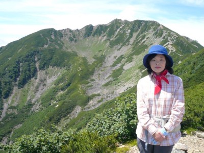 小仙丈ヶ岳のカールと自分