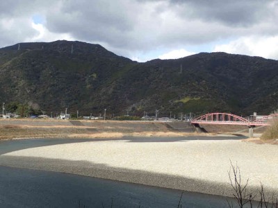 P1240035.jpg (56.12 KiB) 閲覧された回数 7422 回 日置川と田野井集落