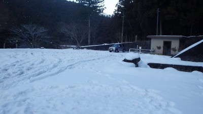 P1290383.jpg (258.96 KiB) 閲覧された回数 6427 回 駐車場