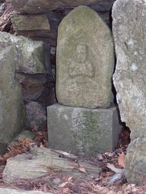 田引峠の大日如来