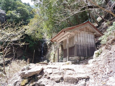 嶽不動尊.jpg (424.91 KiB) 閲覧された回数 9681 回 嶽不動尊