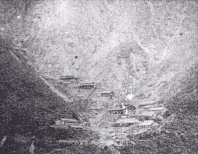 盛況時の御池鉱山（奥井益夫さん所蔵）