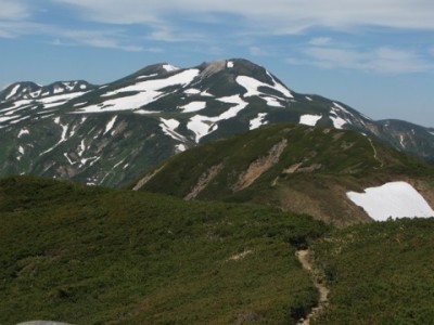 IMG_4641.jpeg (73.77 KiB) 閲覧された回数 5702 回 別山から白山を望む