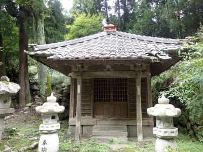 PA240005.jpg (112.77 KiB) 閲覧された回数 7795 回 犬塚地蔵