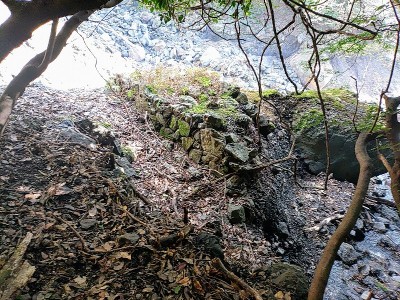 2024-11-04_09-23-09~2.jpg (264.94 KiB) 閲覧された回数 3338 回 位置から窯跡と推測