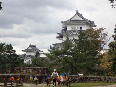 PB060094.jpg (70.95 KiB) 閲覧された回数 4287 回 伊賀上野城