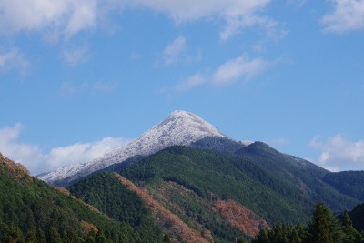 IMGP2613.JPG (149.12 KiB) 閲覧された回数 8965 回 国道からの山頂