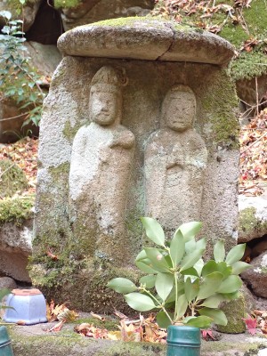 西蔵王堂の二体仏