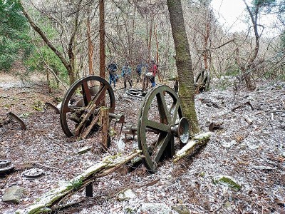 2024-12-28_12-16-46~2.jpg (311.66 KiB) 閲覧された回数 5913 回 残置された大きなプーリー