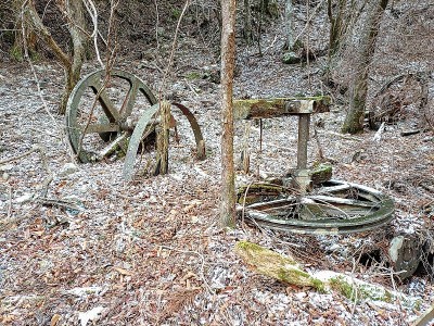 2024-12-28_12-16-08~2.jpg (316.9 KiB) 閲覧された回数 5902 回 残置された大きなプーリー