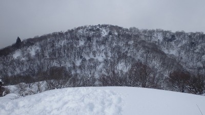 P1050526.jpg (115.67 KiB) 閲覧された回数 6695 回 ガスの晴れ間に蛇谷ヶ峰を望む