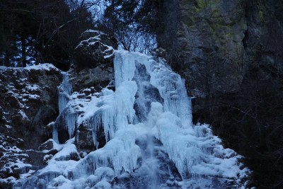 IMGP0275.JPG (161.9 KiB) 閲覧された回数 2830 回 琵琶の滝(ブルーアイスが判るだろうか?)