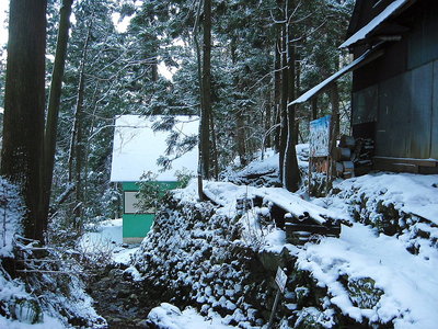 ● 昔の写真探したがワカラン、2003.1.17の暮れが畑、中西屋さんも二代目になった。