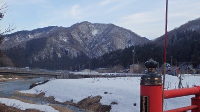P3100842.jpg (110.72 KiB) 閲覧された回数 2936 回 六所神社から七々頭ヶ岳