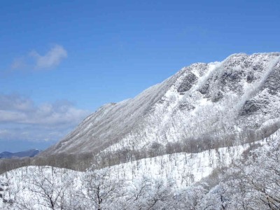 P3180112.jpg (74.98 KiB) 閲覧された回数 2746 回 ボタンブチ方面を望む