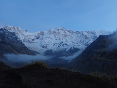 P5074026.jpg (84.04 KiB) 閲覧された回数 2330 回 夜明け前のアンナプルナ(8091m)