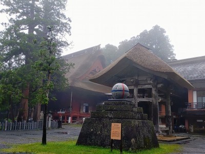 2025-06-23_13-09-43~2.jpg (206.68 KiB) 閲覧された回数 2314 回 出羽三山 三社合祭殿