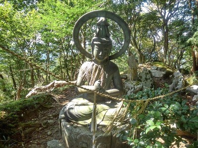 二峯の金剛界大日如来（延宝八年）藤原秀種作