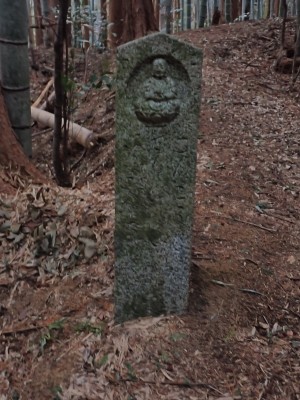 金剛座寺参道の道標