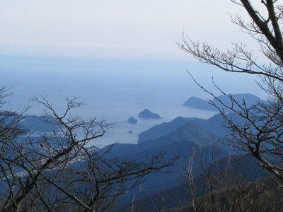 花折峠から.JPG (279.94 KiB) 閲覧された回数 8819 回 ● 花抜峠からの熊野灘