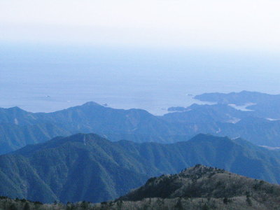 ● 坊主尾根、太平洋