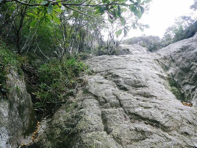 左俣上部のザレ帯