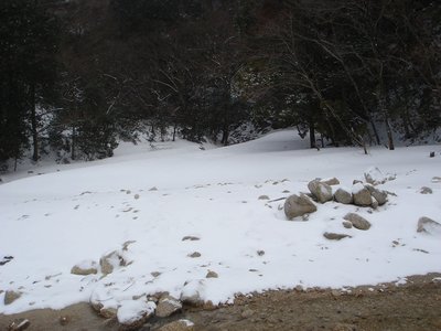2011_03_03 001.jpg (195.45 KiB) 閲覧された回数 9915 回 三つ口谷大堰堤上部