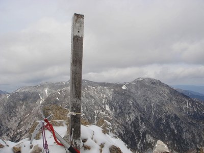 2011_03_03 014.jpg (192.94 KiB) 閲覧された回数 9906 回 鎌ヶ岳山頂