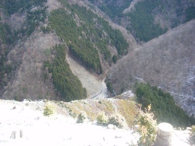 ハンシ山手前の枝尾根から