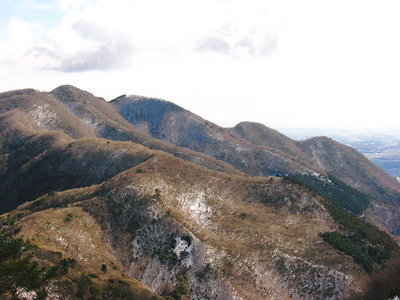 ● たおやかな故郷の山に伊勢の海は、神戸中学の校歌ですよ