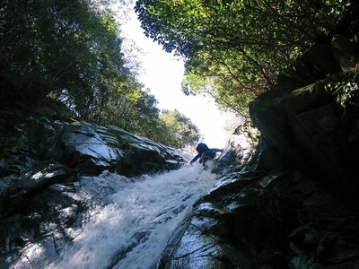 IMGP9229_sh01.JPG (111.32 KiB) 閲覧された回数 11869 回 F4の登攀