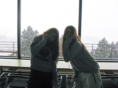 ● 長い睫毛のガールとお話休憩だよ。話すは楽しいよね