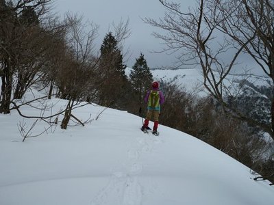 遠足尾根を見るさなりん
