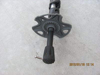 保護ゴムにネジクギの図